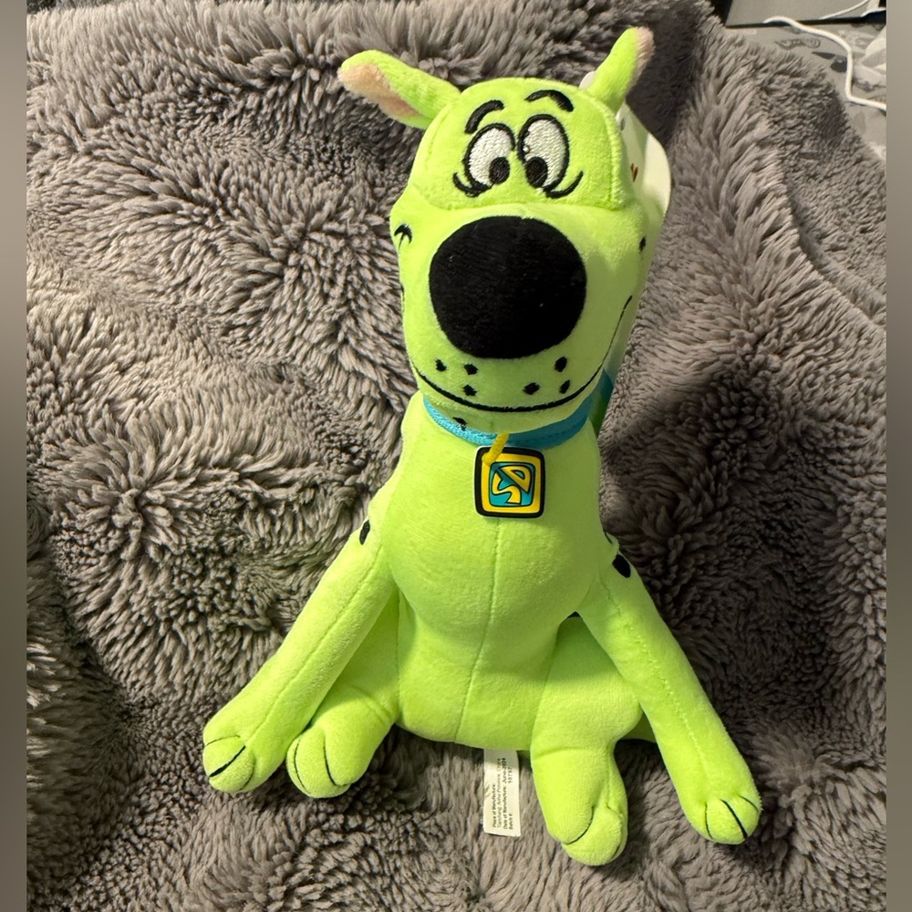 ✨ NWT Neon Green Scooby-Doo Plush – Rare Collectible 8” by Toy Factory ✨